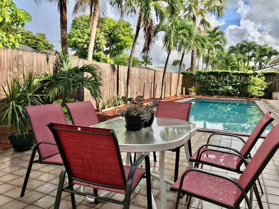 Pool House In Tropical Miami Villa Buitenkant foto